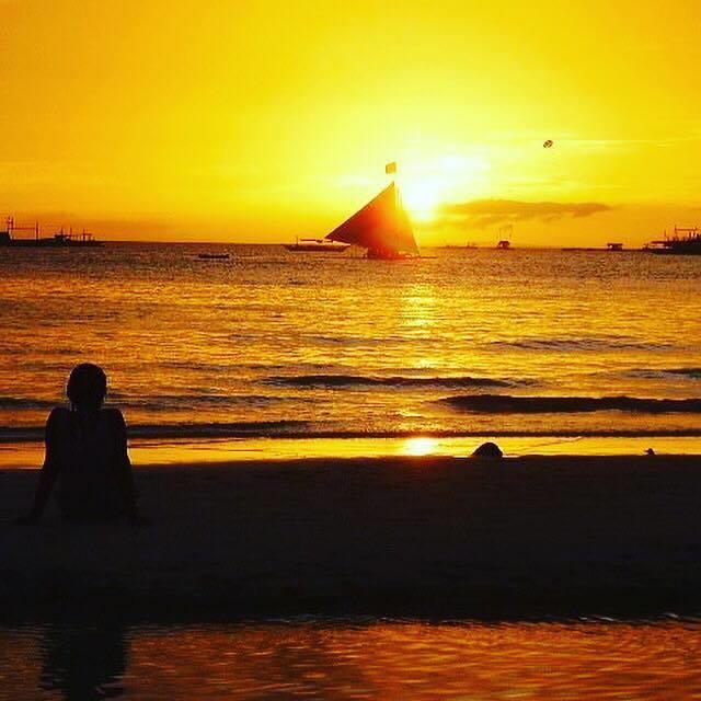 Хостел Travellers Pad Boracay Balabag  Экстерьер фото