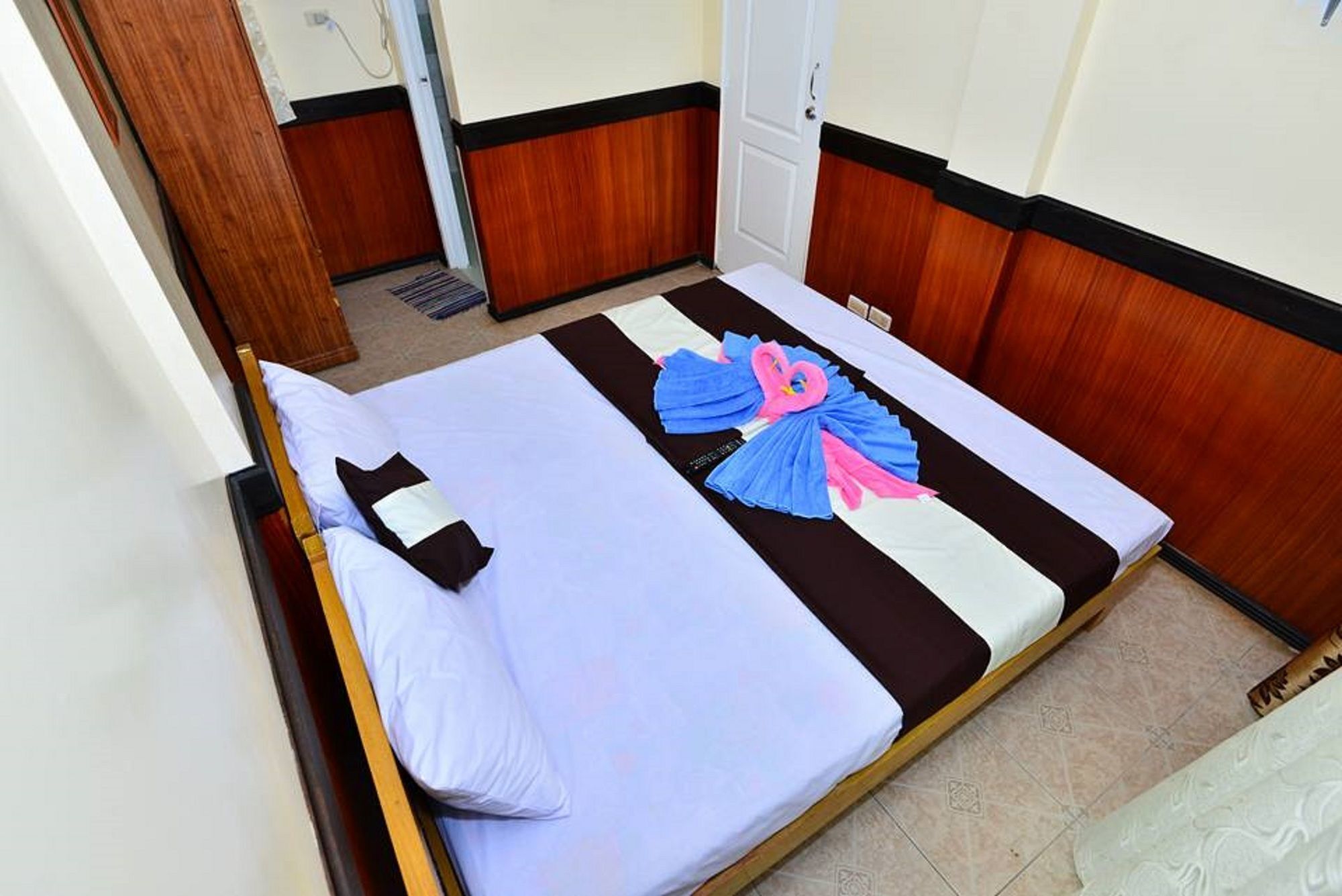 Хостел Travellers Pad Boracay Balabag  Экстерьер фото