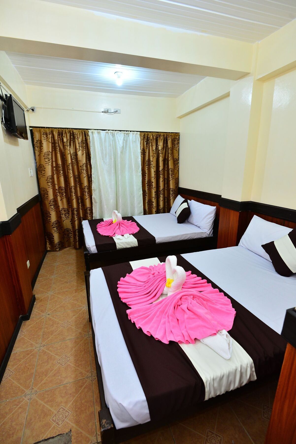 Хостел Travellers Pad Boracay Balabag  Экстерьер фото